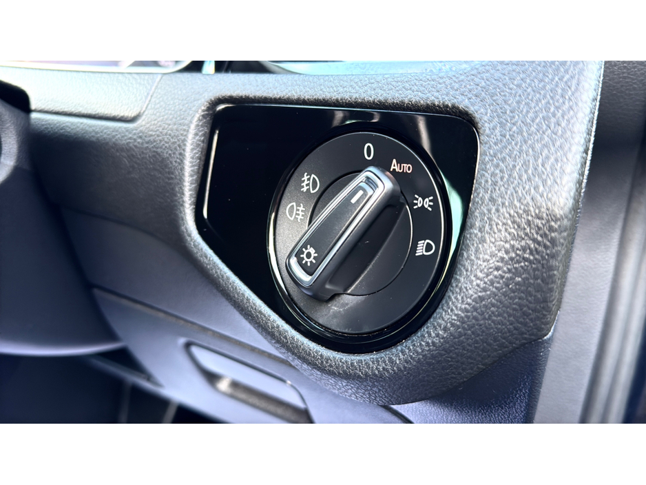 2018 Volkswagen Golf HIGHLINE 1.4TSI MK7.5 *32,000KM*AS NEW €21,900