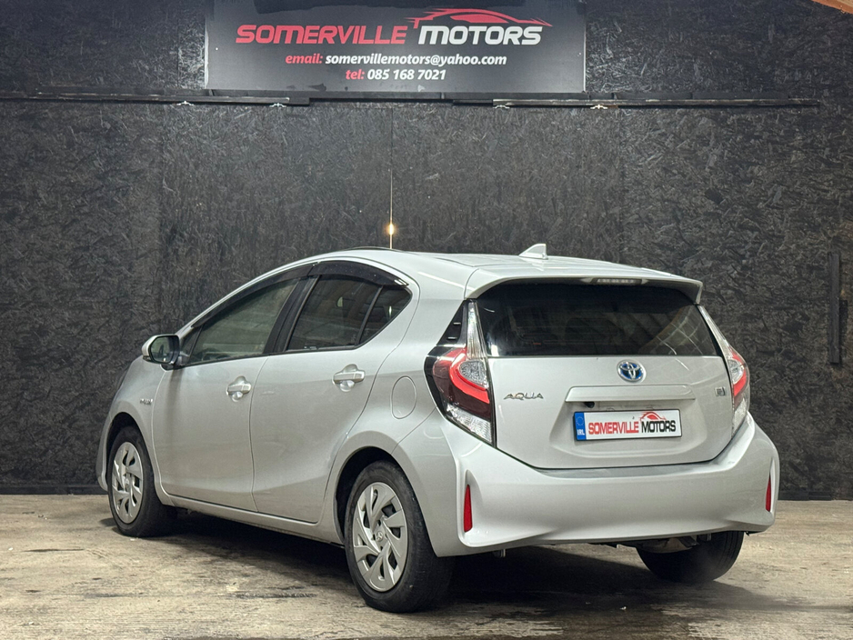 2019 Toyota Aqua - image 4