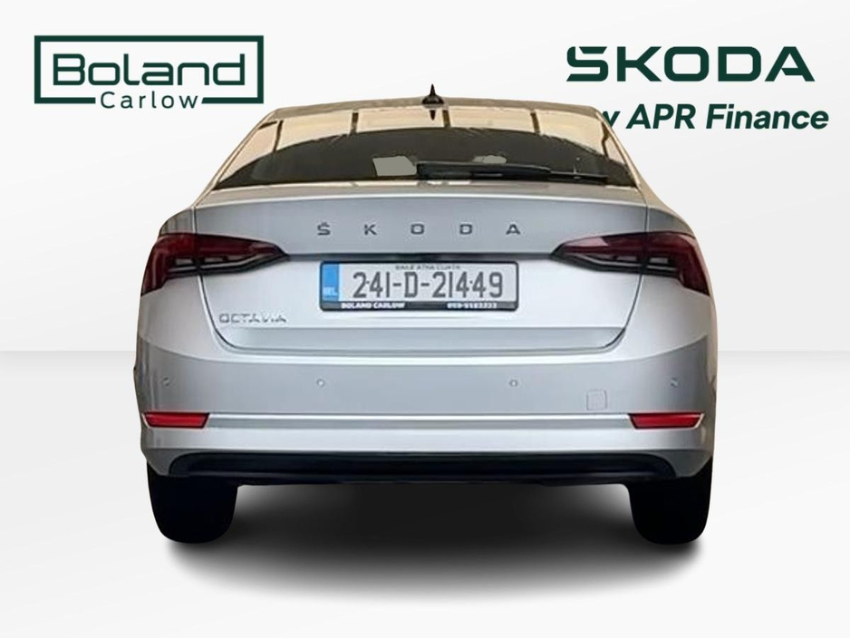 2024 Skoda Octavia - image 12