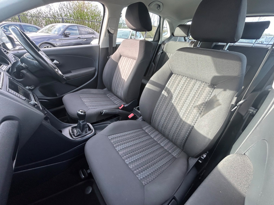 2017 Volkswagen Polo - image 15