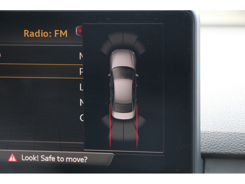 2016 Audi A4 - image 11