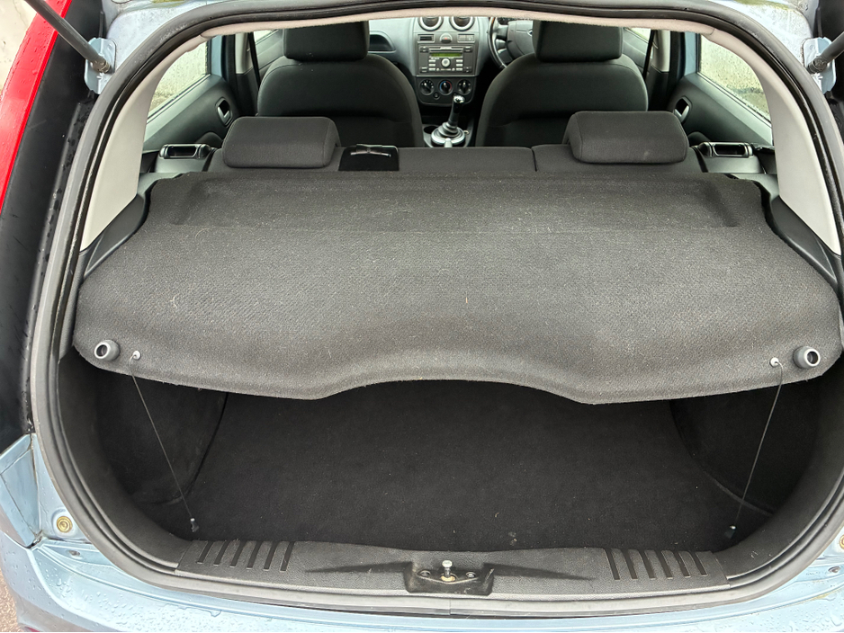 2006 Ford Fiesta GHIA 1.4 5DR AUTO €2,950