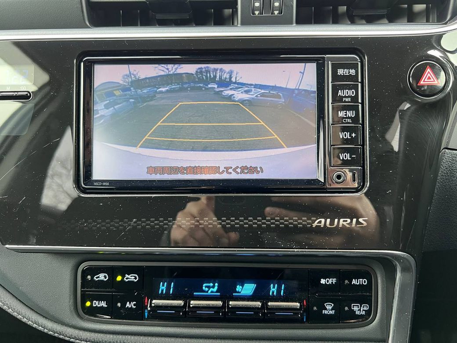 2016 Toyota Auris - image 11