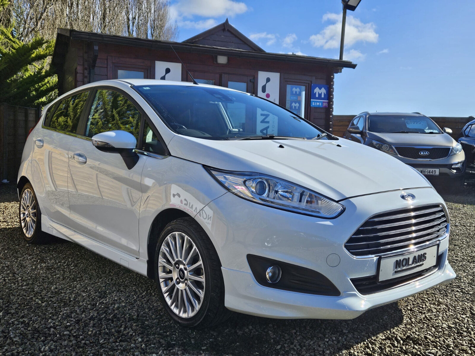 2016 Ford Fiesta - image 7