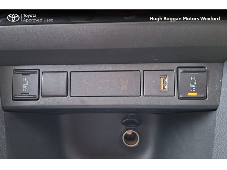 2023 Toyota Yaris Cross - image 16