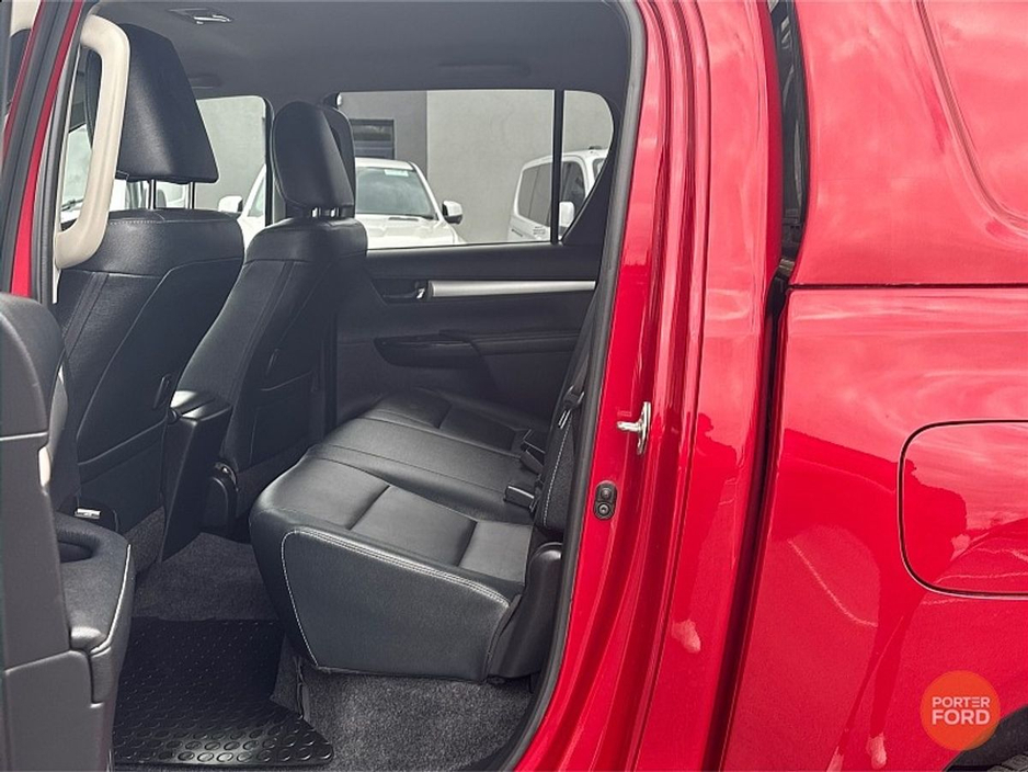 2019 Toyota Hilux 2.4 D4D INVINCIBLE X AUTO *PRICE EX VAT* €32,900