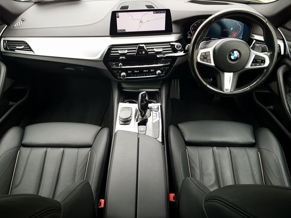 2020 BMW 5 Series 530d M Sport €43,995