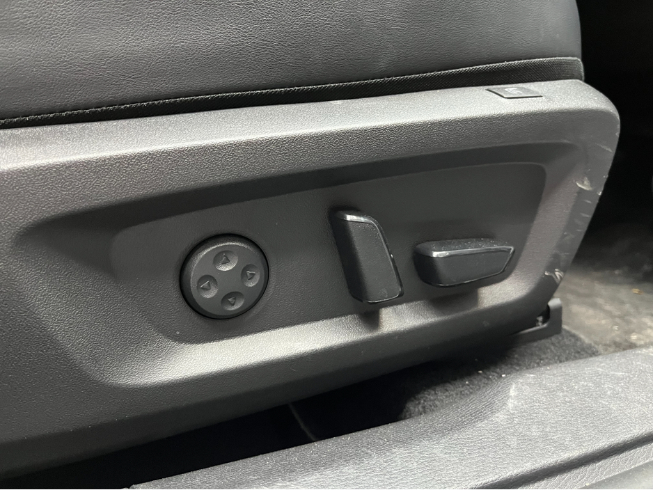 2024 Mitsubishi Outlander - image 13