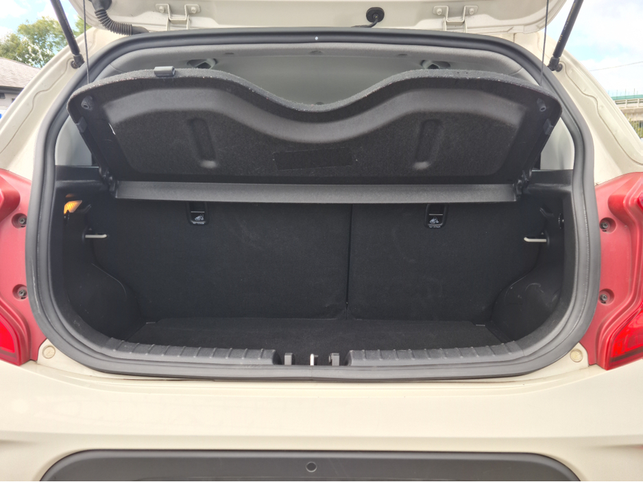 2023 Kia Picanto - image 4