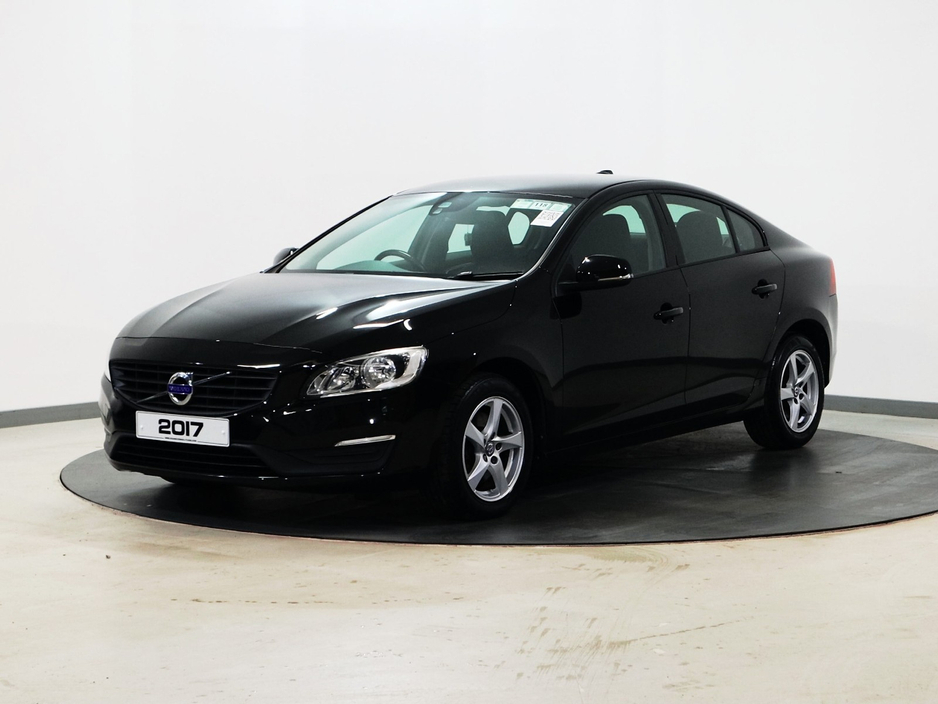 2017 Volvo S60 - image 8