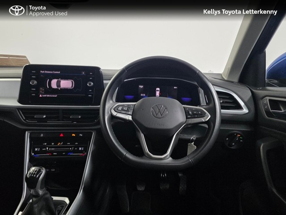 2022 Volkswagen T-Roc - image 9