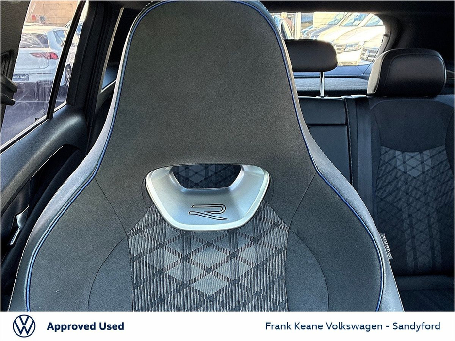 2025 Volkswagen Tiguan - image 37