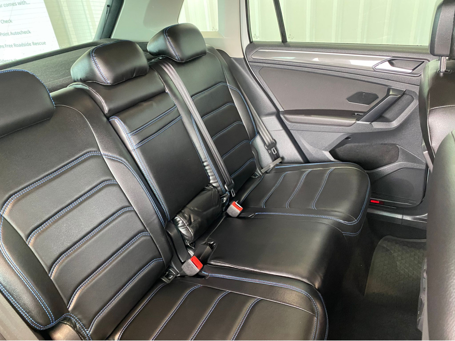 2018 Volkswagen Tiguan - image 15