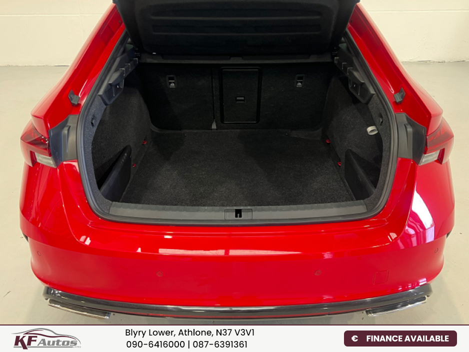 2023 Skoda Octavia - image 10