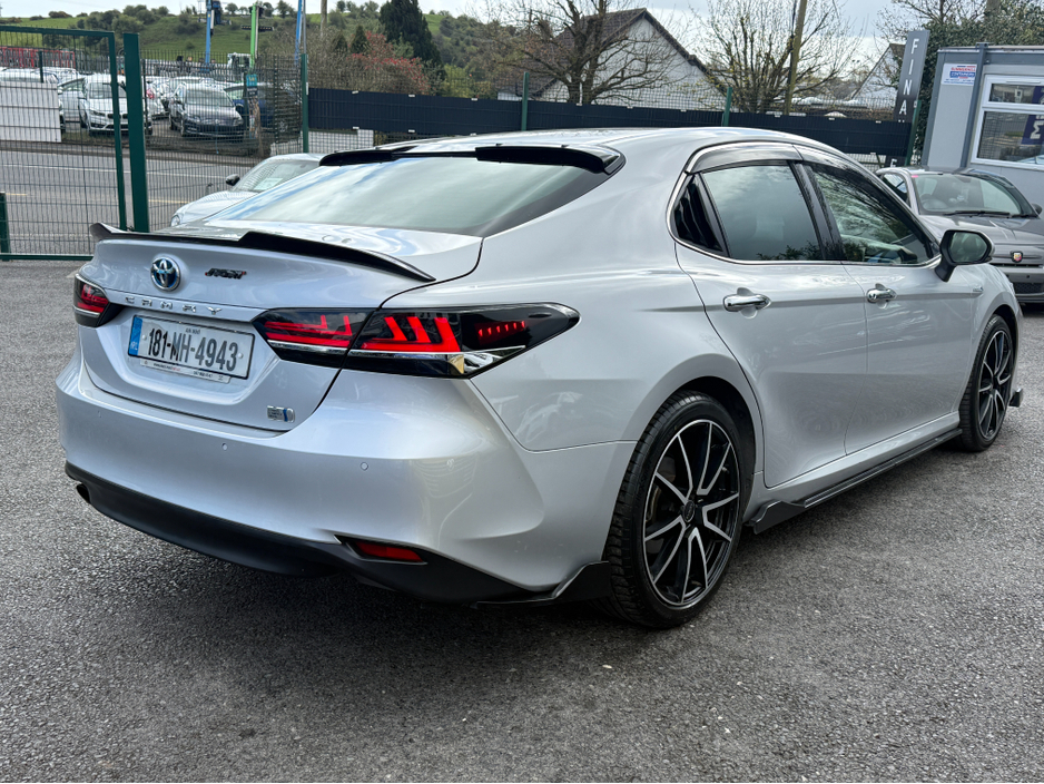 2018 Toyota Camry - image 10