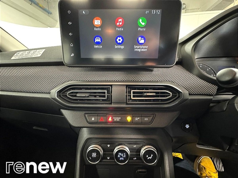 2022 Dacia Jogger - image 15