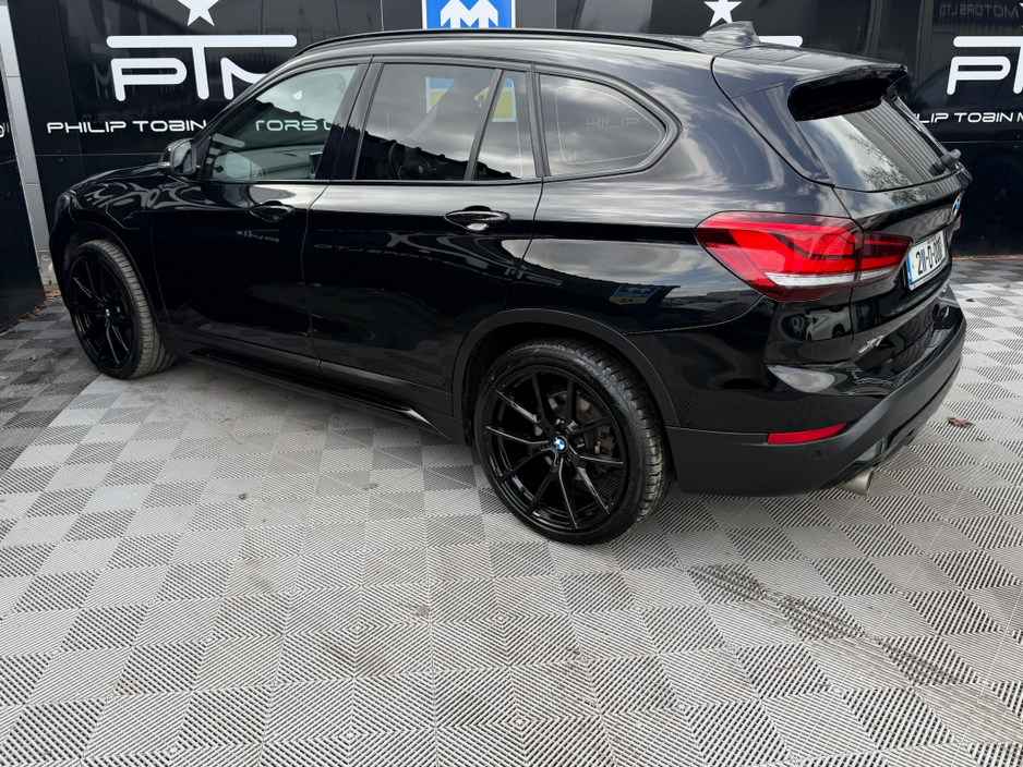 2021 BMW X1 - image 6