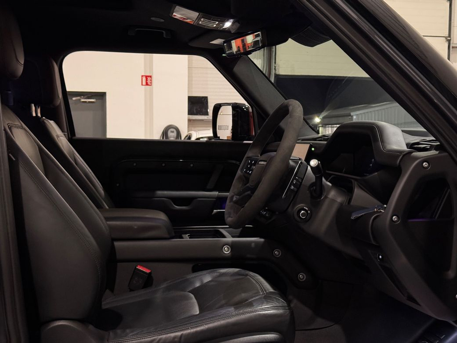 2023 Land Rover Defender - image 17