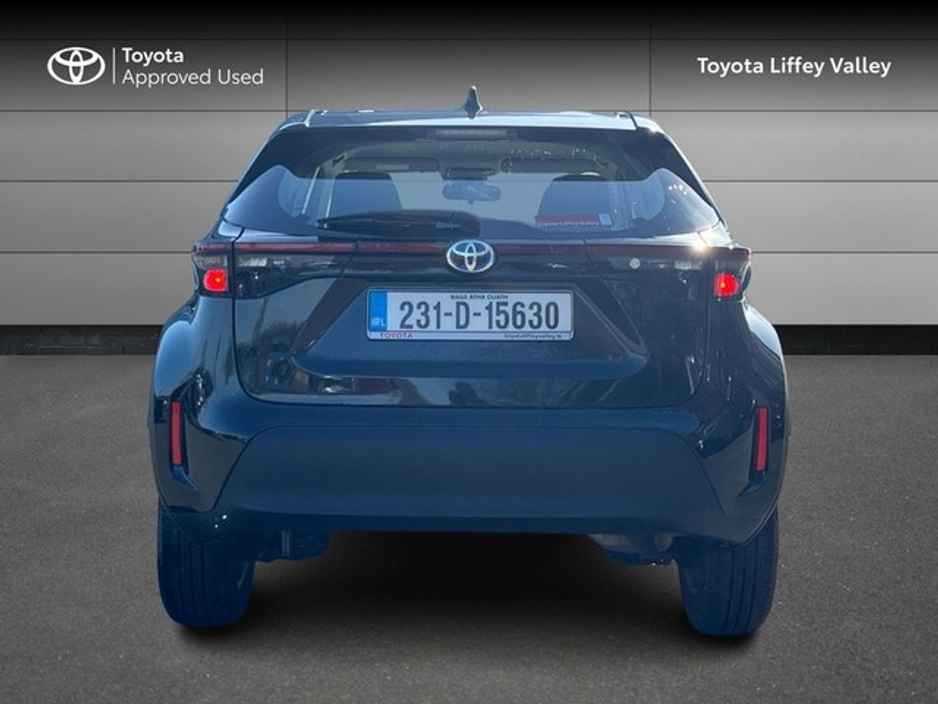 2023 Toyota Yaris Cross - image 4