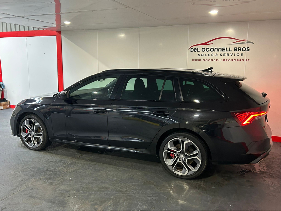 2021 Skoda Octavia - image 23