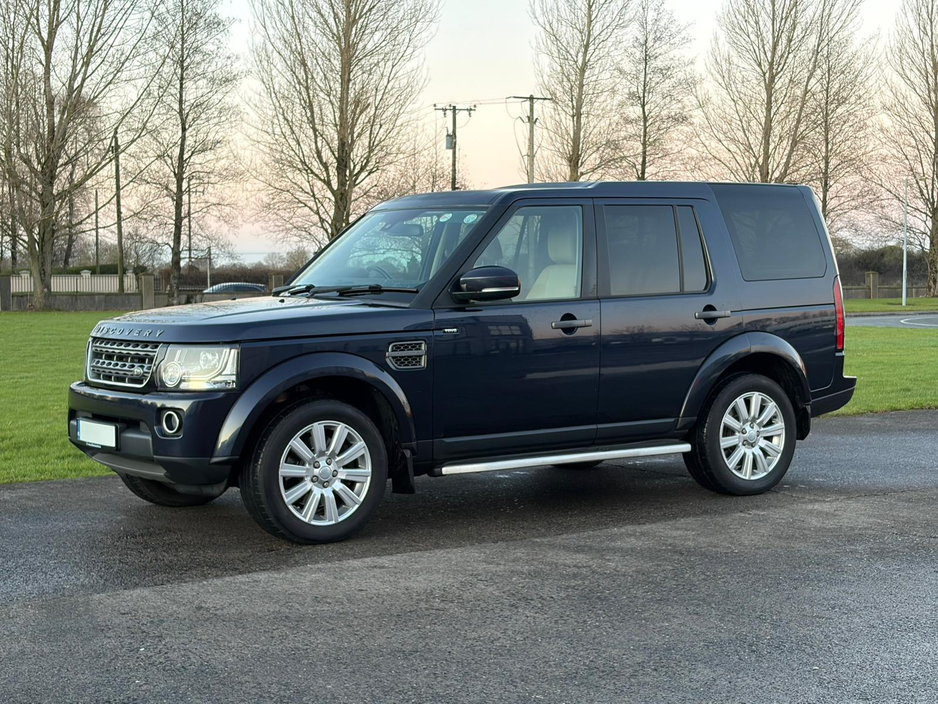 2016 Land Rover Discovery - image 3
