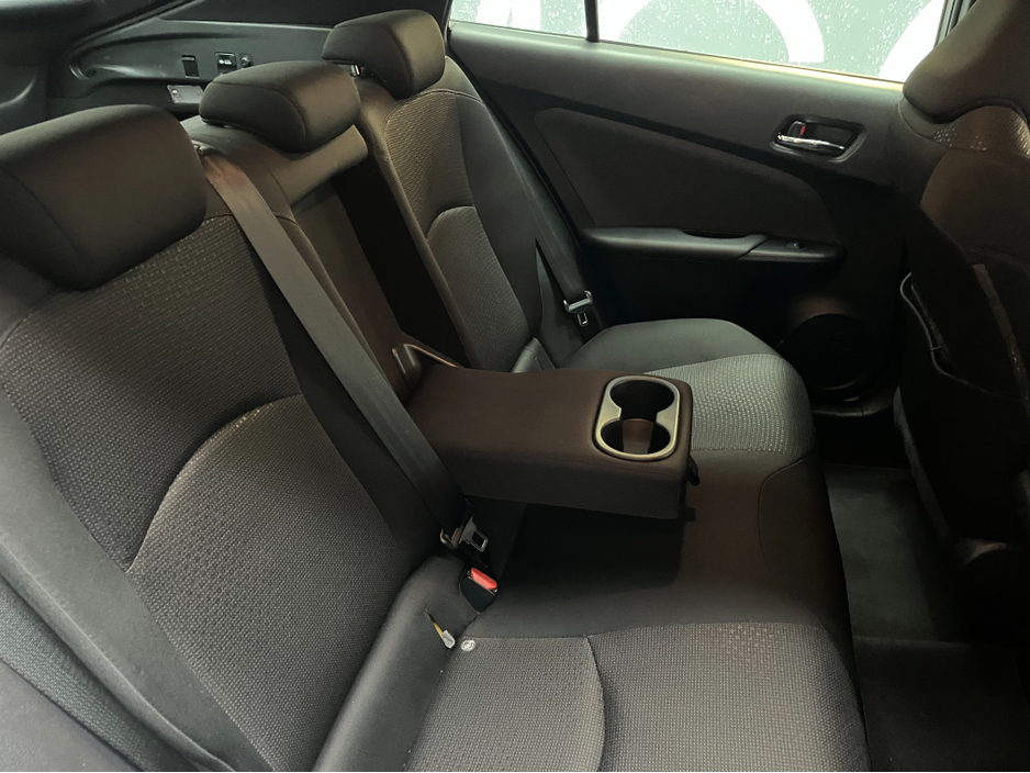 2022 Toyota Prius - image 12