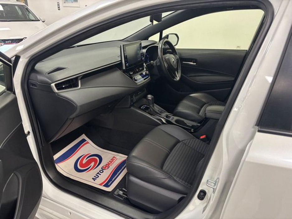 2021 Toyota Corolla 1.8 Hybrid Luna Sport Hatchback €19,750