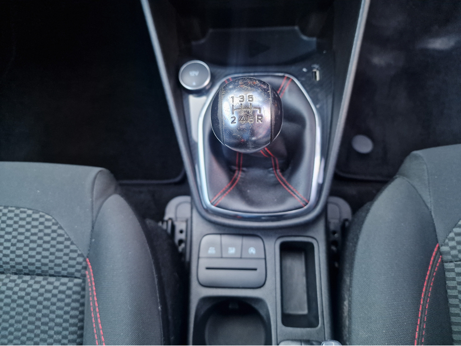 2019 Ford Fiesta - image 25