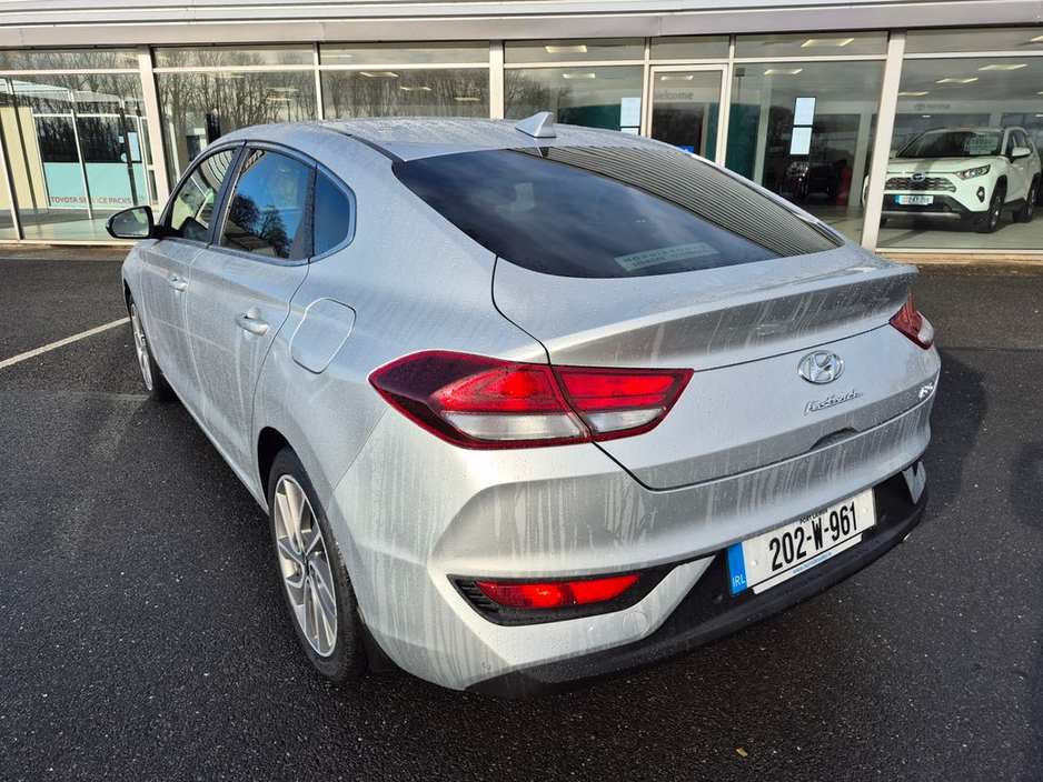 2020 Hyundai i30 - image 7