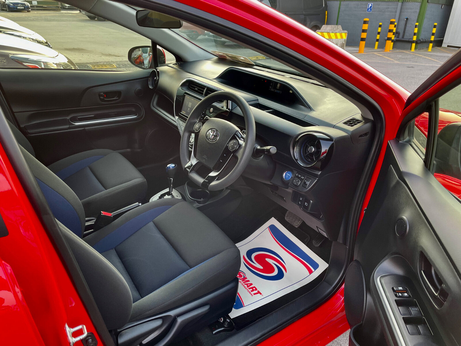 2019 Toyota Aqua - image 13