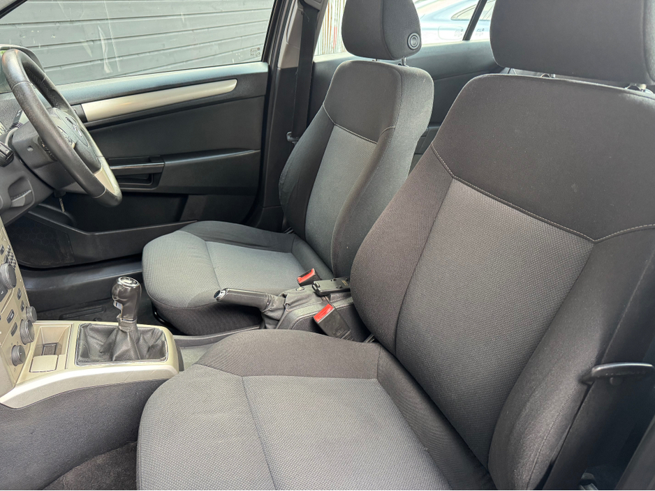 2008 Opel Astra CLUB 1.4 I 16V 5DR €2,495