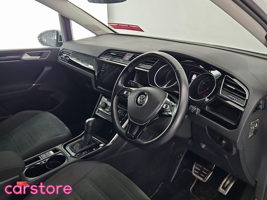 2020 Volkswagen Touran - image 9