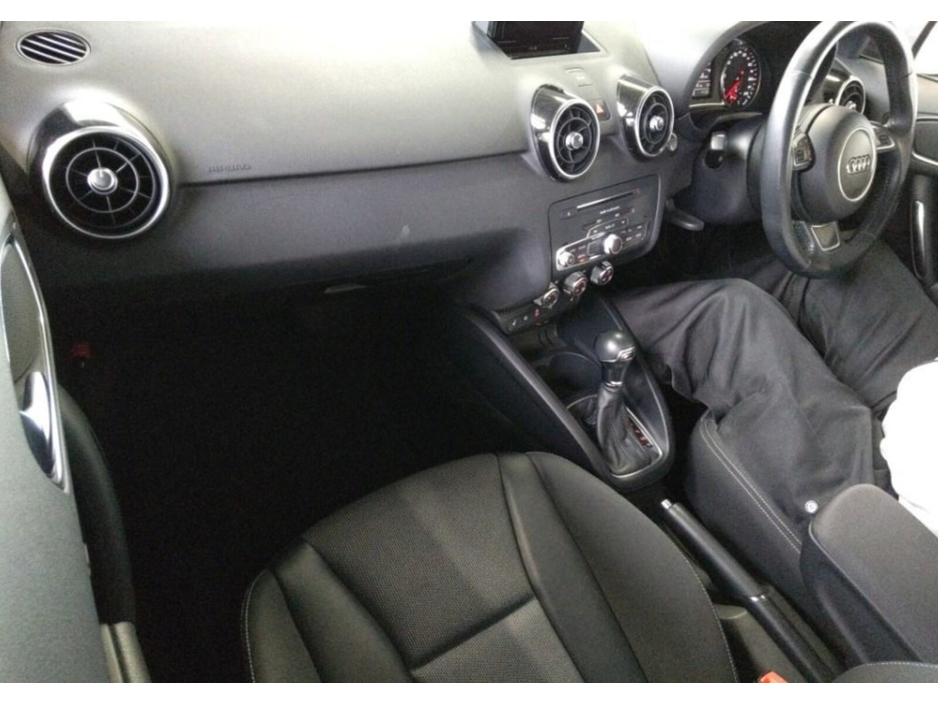 2018 Audi A1 - image 16