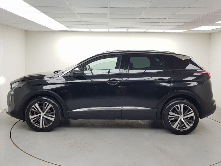 2023 Peugeot 3008 - image 5