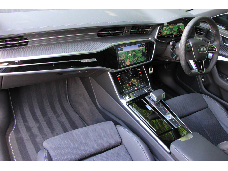 2025 Audi A6 Quattro Black Edition * Carbon and tech packs €72,950