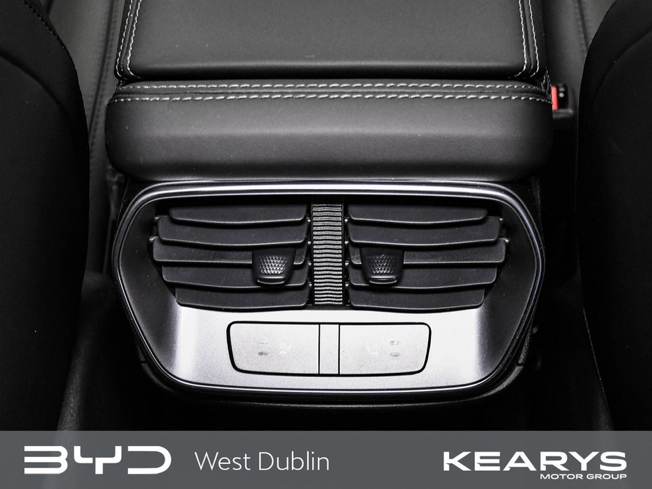 2026 BYD Sealion 7 Order your 261 Sealion 7 Comfort Black today!