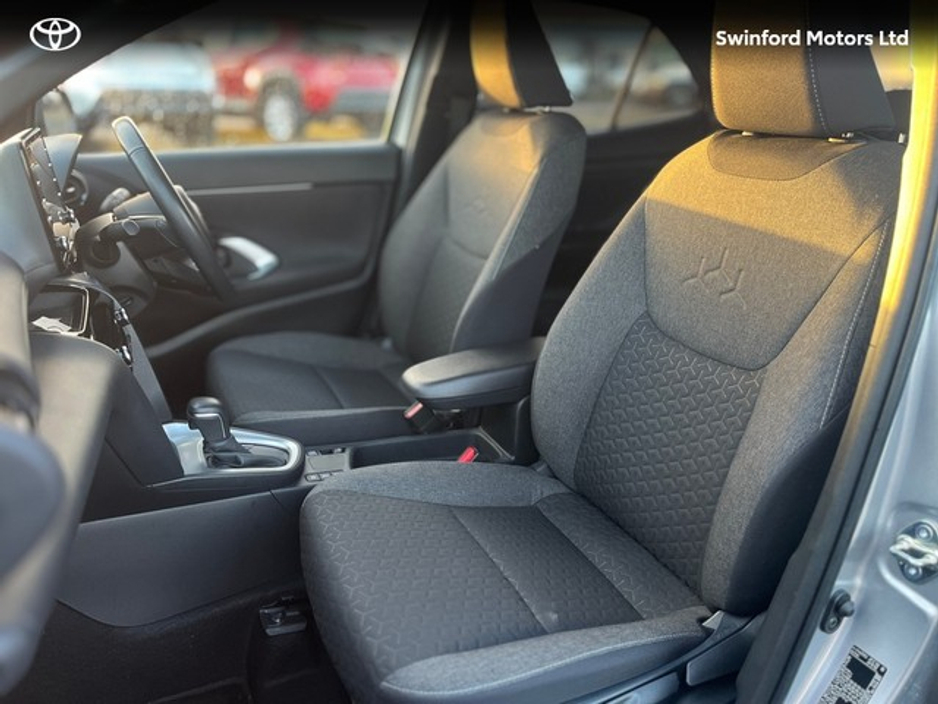 2023 Toyota Yaris Cross CR CROSS LUNA SPORT 4DR AUTO