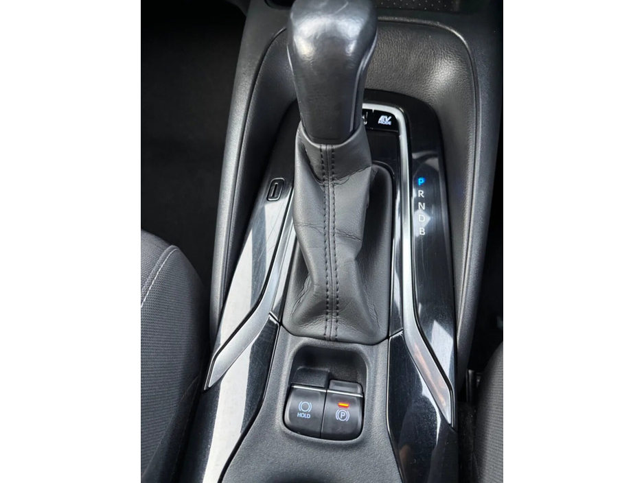 2022 Toyota Corolla 1.8 Hybrid Luna Saloon €20,750