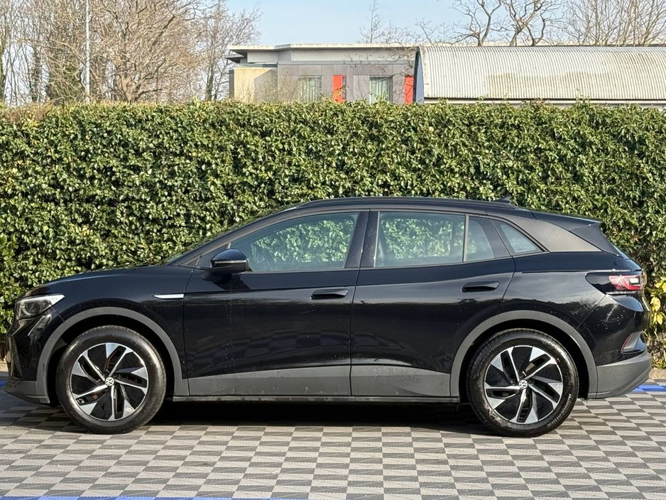 2023 Volkswagen ID.4 - image 3