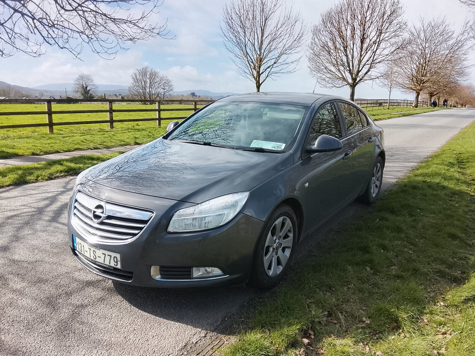2013 Opel Insignia - image 2