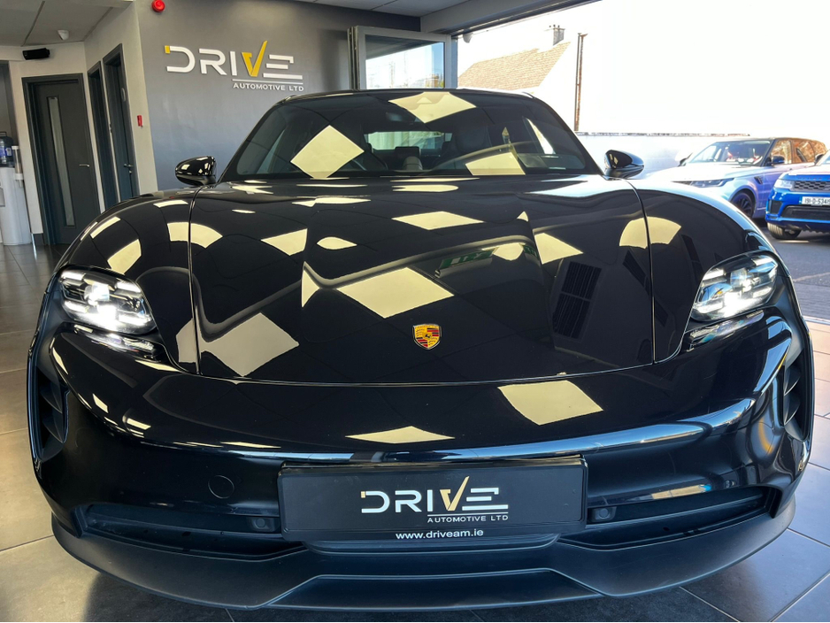 2023 Porsche Taycan - image 3