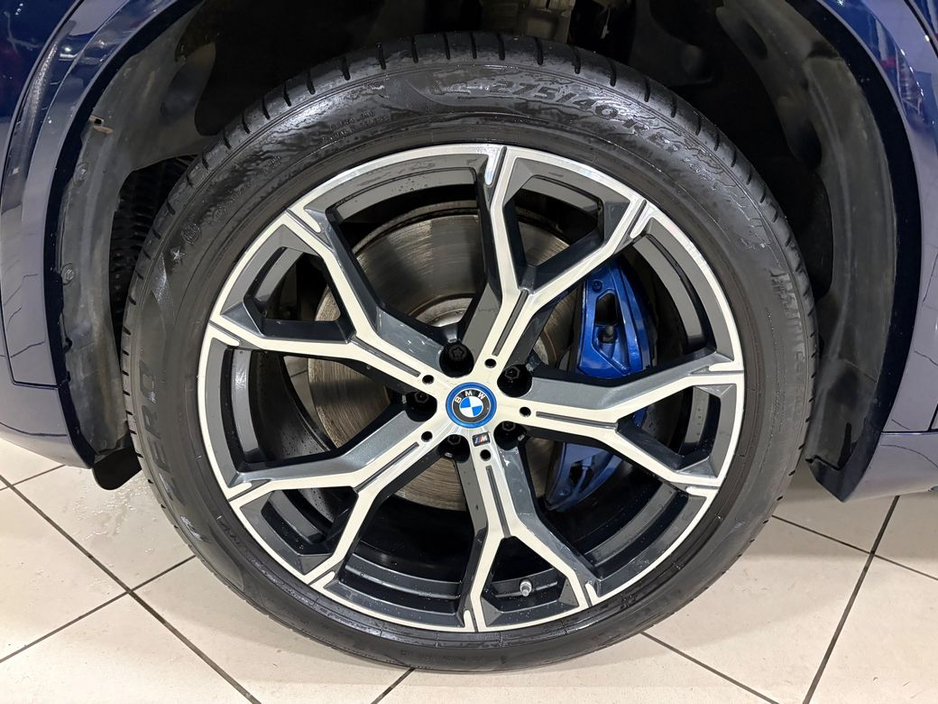 2022 BMW X5 45e M-SPORT HYBRID=TECH/COMFORT/SKY LOUNGE PACKAGES=LOW MILES//FULL BMW SERVICE HISTORY=222 REG=ORIGINAL IRISH SUPPLIED//TAILORED FINANCE PACKAGES AVA €66,995