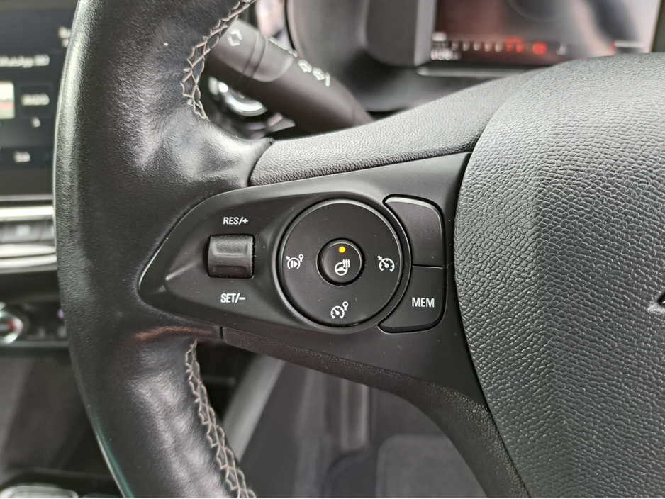 2021 Opel Corsa - image 21