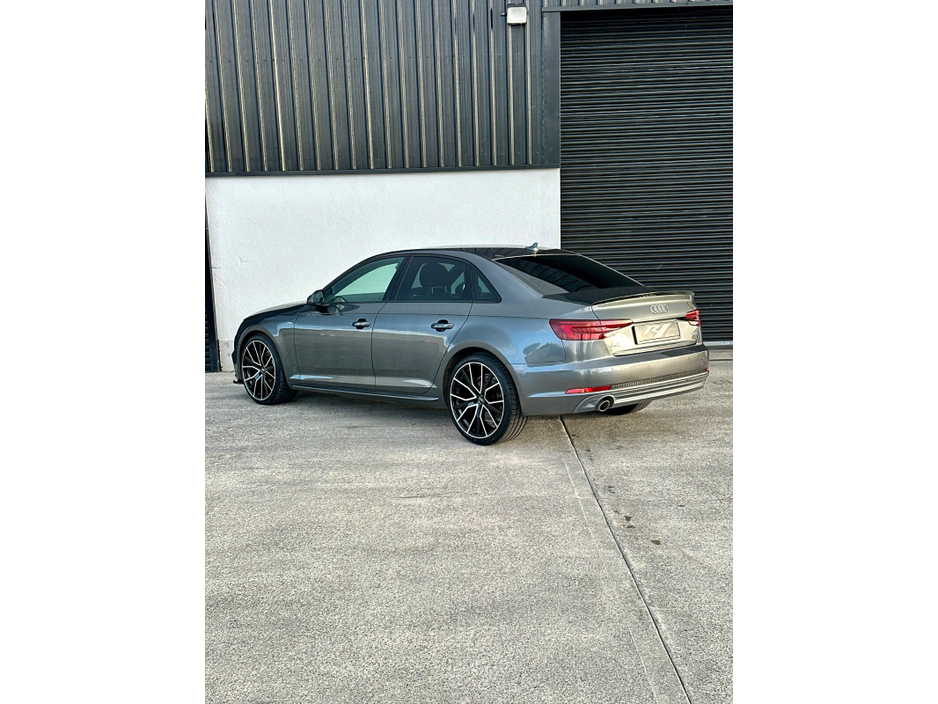 2018 Audi A4 - image 11