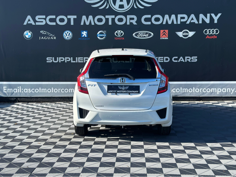 2015 Honda Fit - image 3