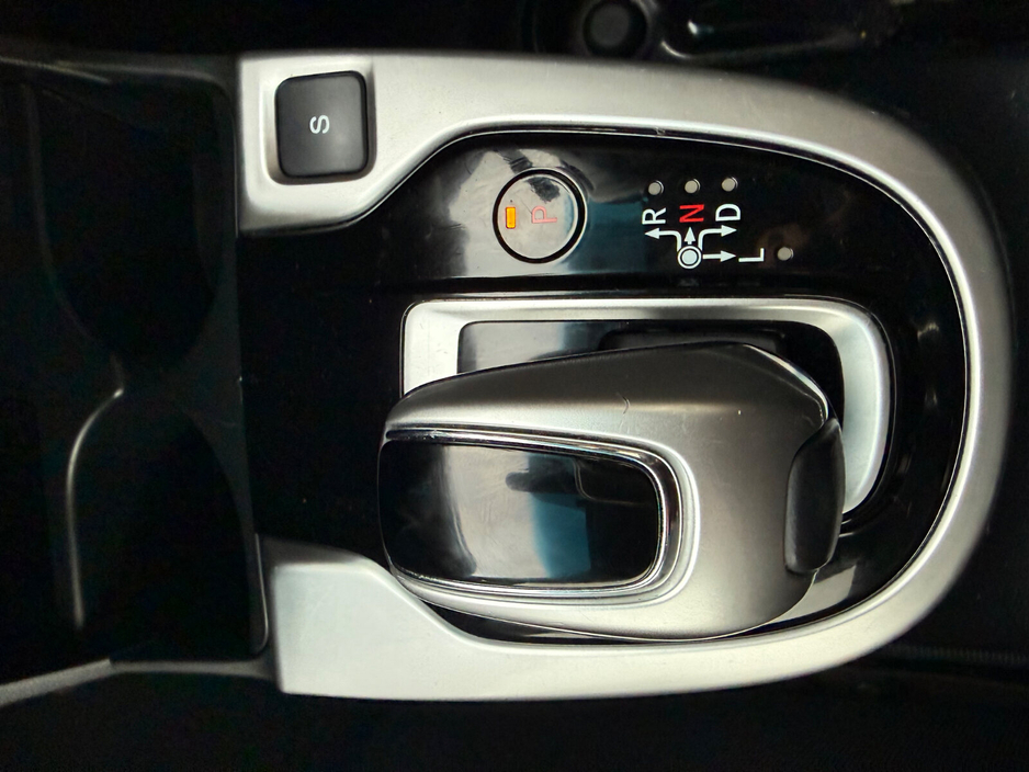 2018 Honda Fit - image 12