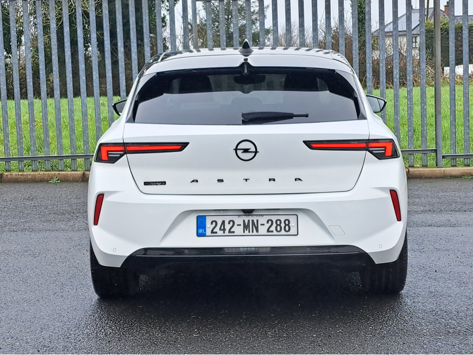 2024 Opel Astra - image 10