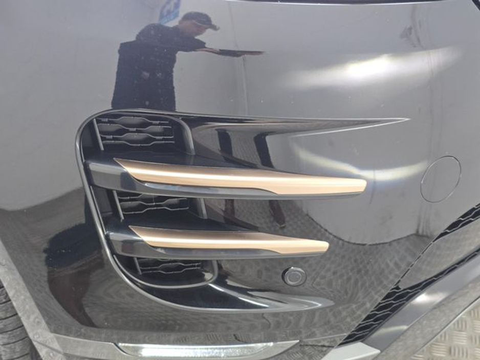 2021 Land Rover Range Rover Evoque - image 15