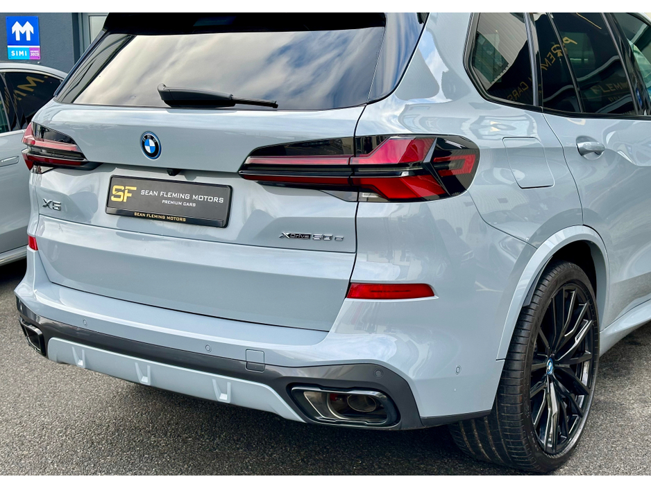 2025 BMW X5 ++TECH PACK++ XDRIVE50E M SPORT AUTO €102,950