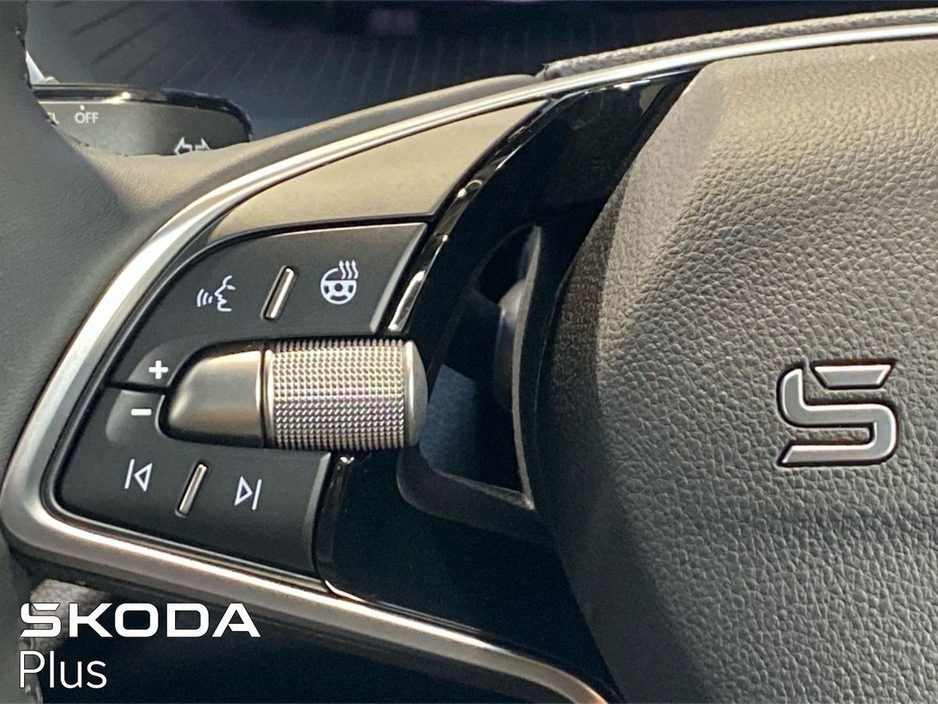 2025 Skoda Octavia - image 20